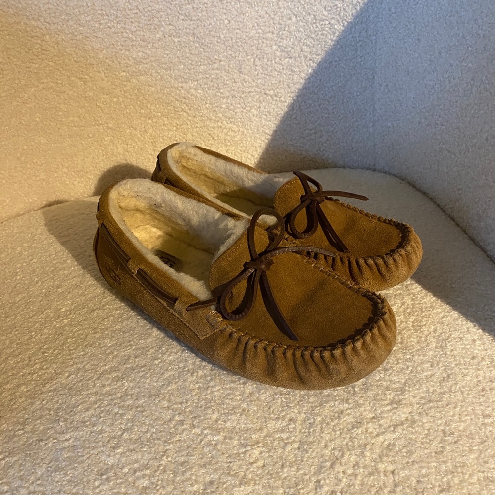 Womens ugg slippers